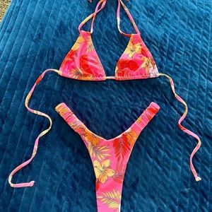 Kulani Kini Bikini Set - Small Top & Medium Bottoms 🌺👙💖